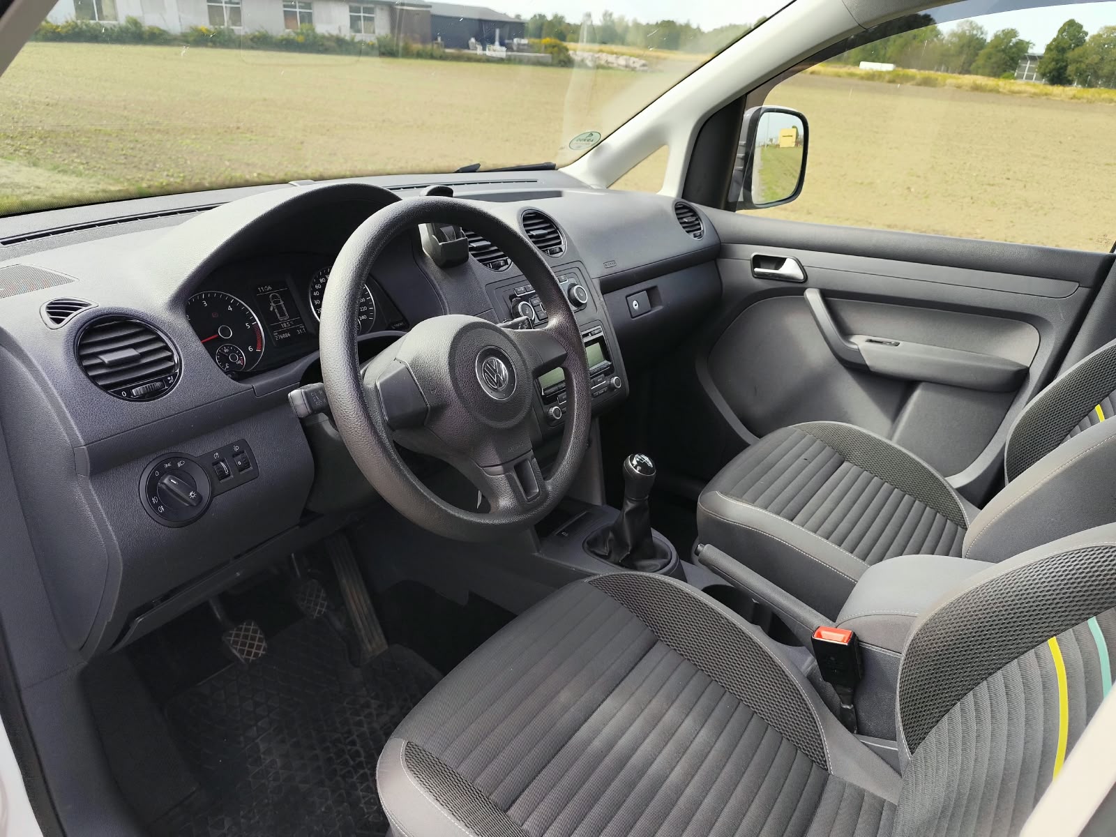 Volkswagen Caddy Comfortline - zdjęcie 4