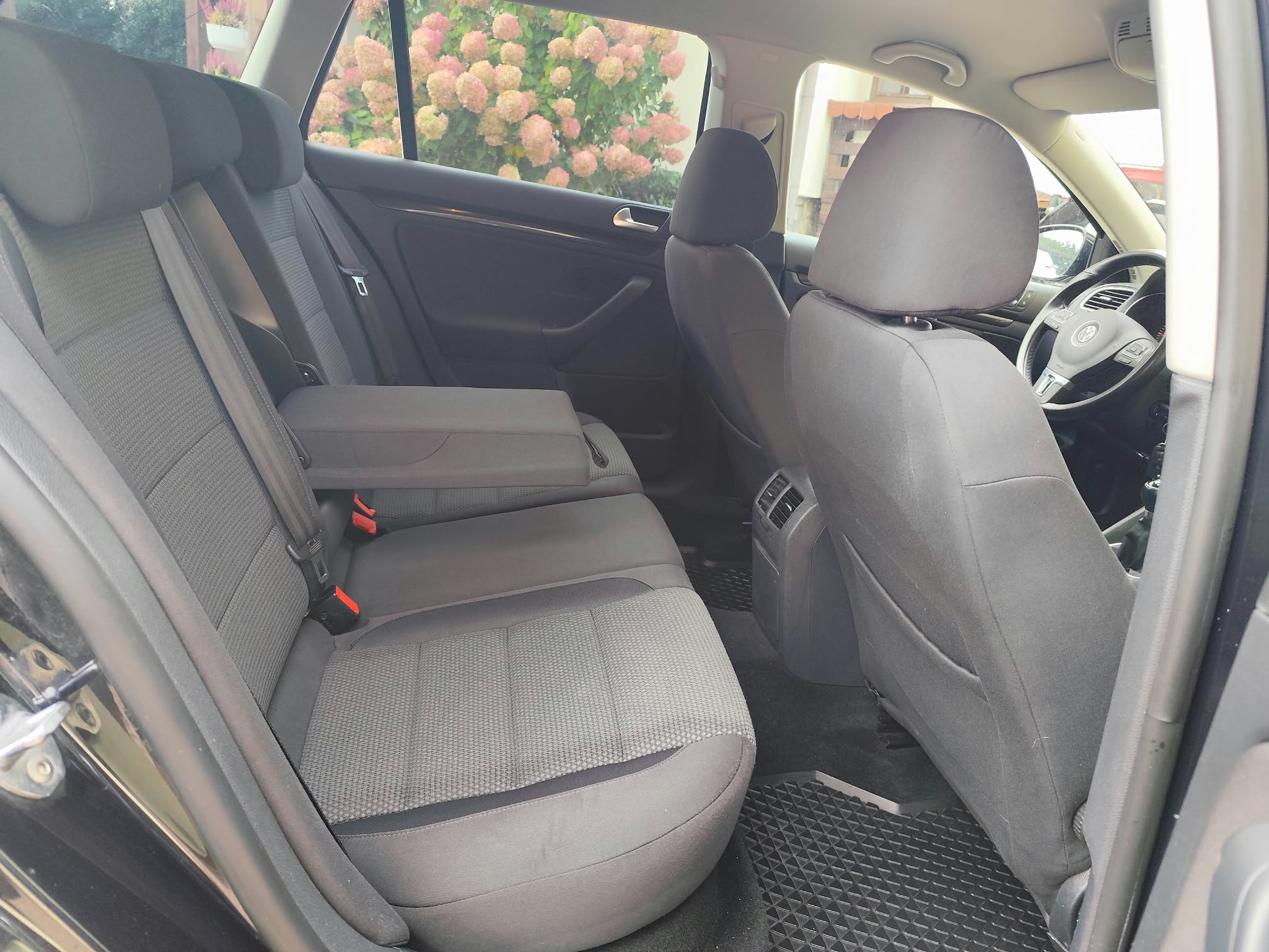Volkswagen Golf 1.2 TSI BlueMotion Technology Comfortline - zdjęcie 7