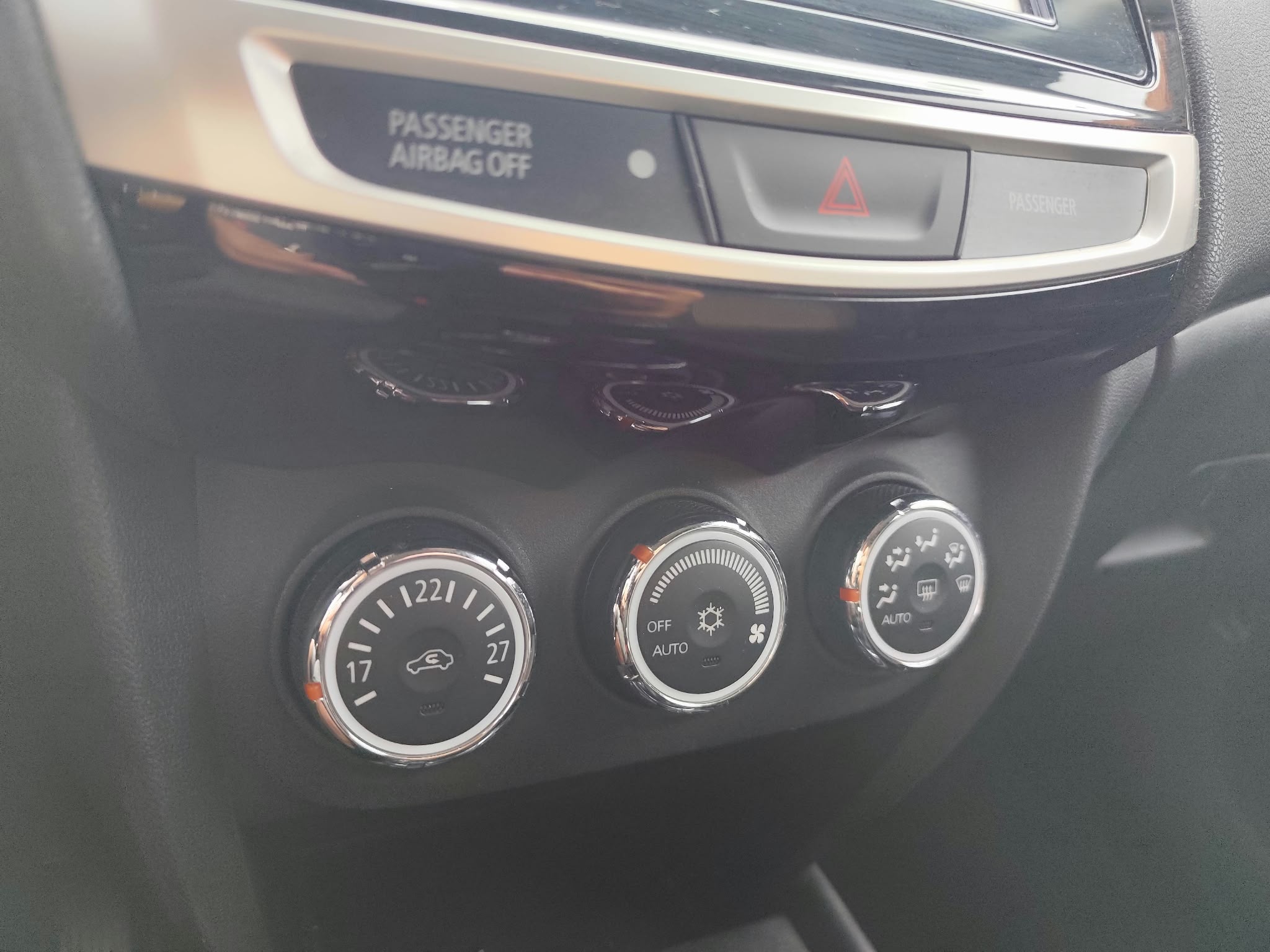 Mitsubishi ASX 1.6 DI-D 4WD Plus - zdjęcie 12