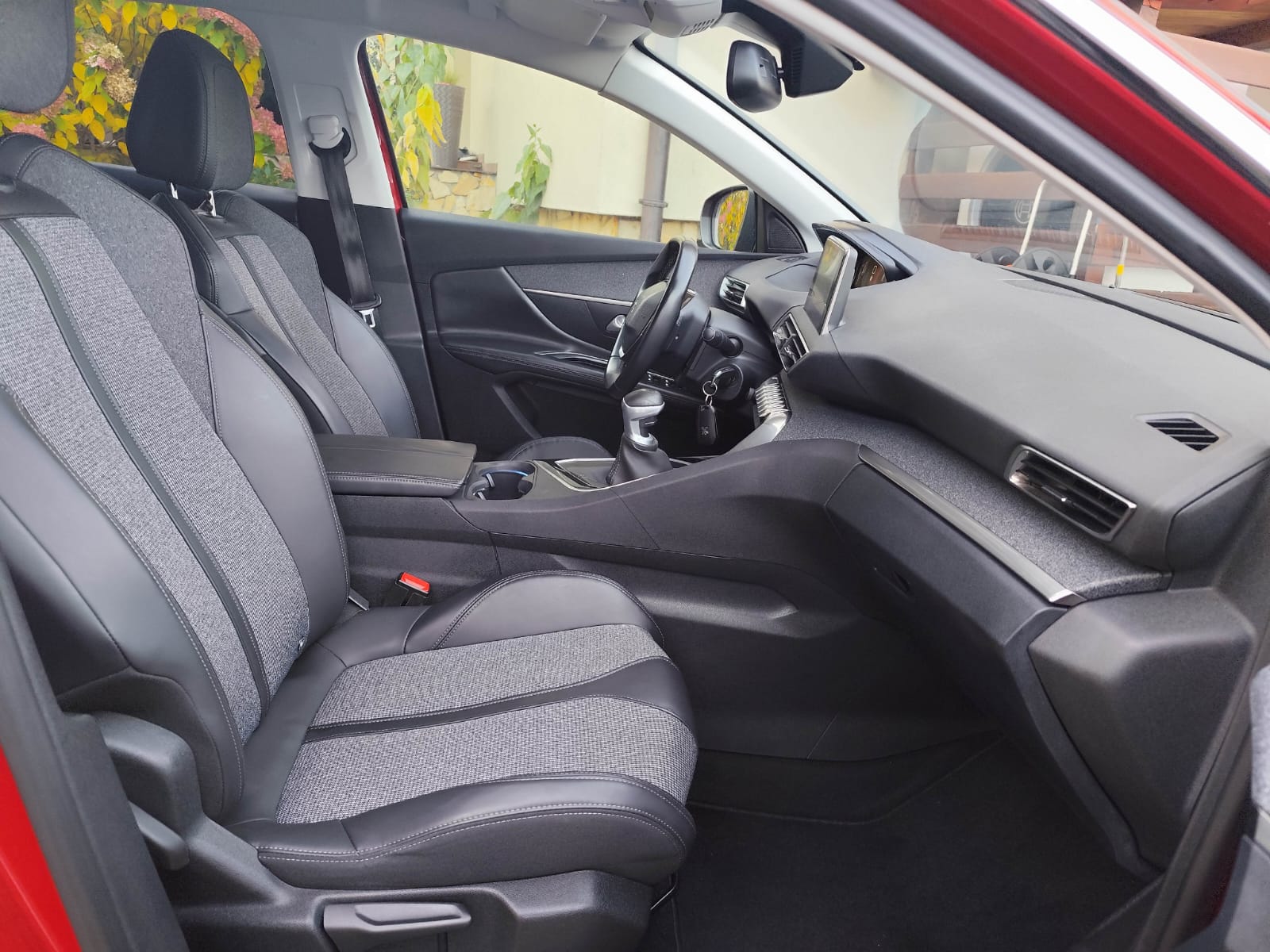 Peugeot 3008 2.0 BlueHDi Allure - zdjęcie 11