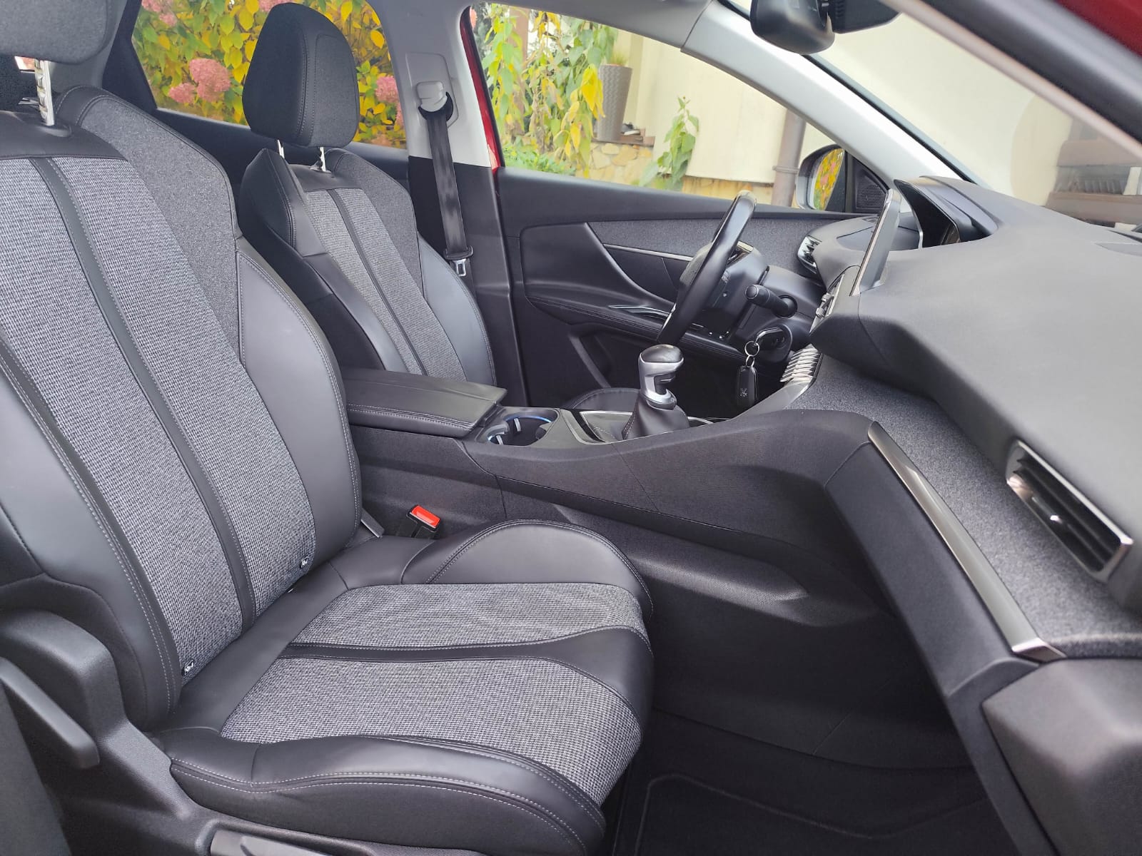 Peugeot 3008 2.0 BlueHDi Allure - zdjęcie 13