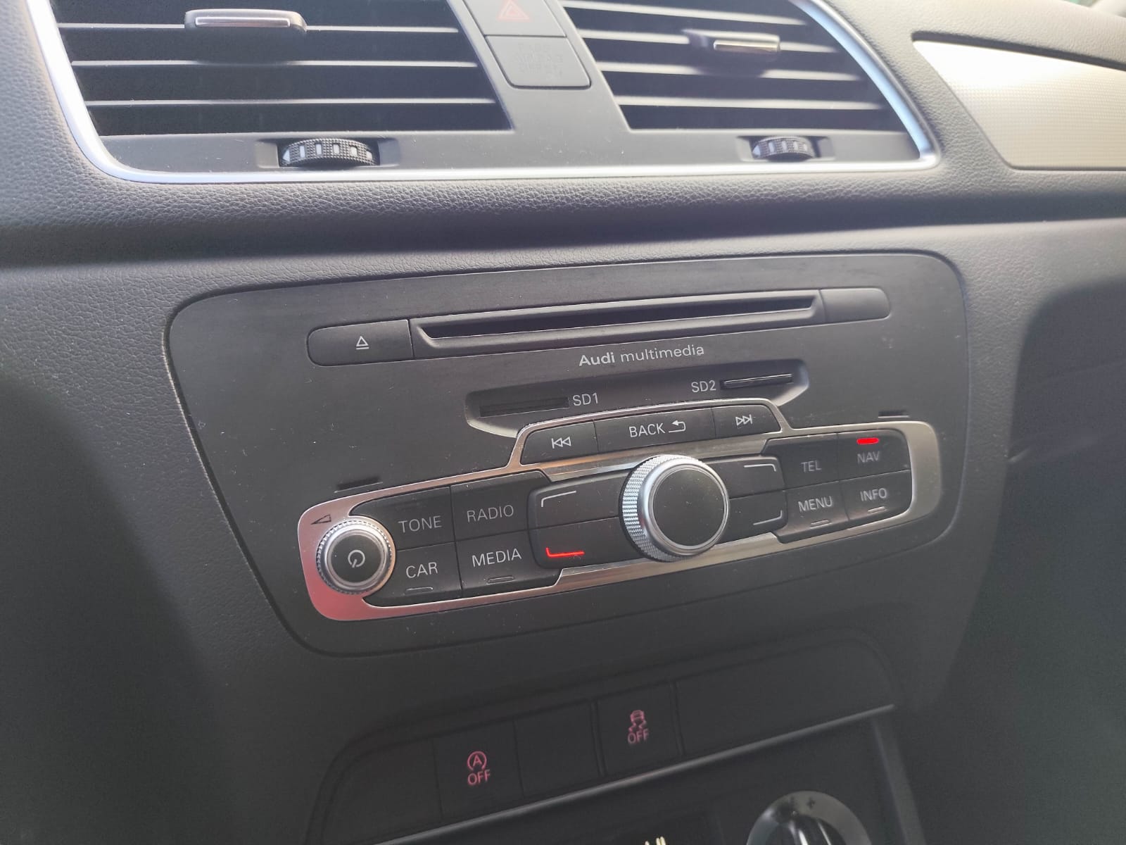 Audi Q3 1.4 TFSI Design - zdjęcie 34