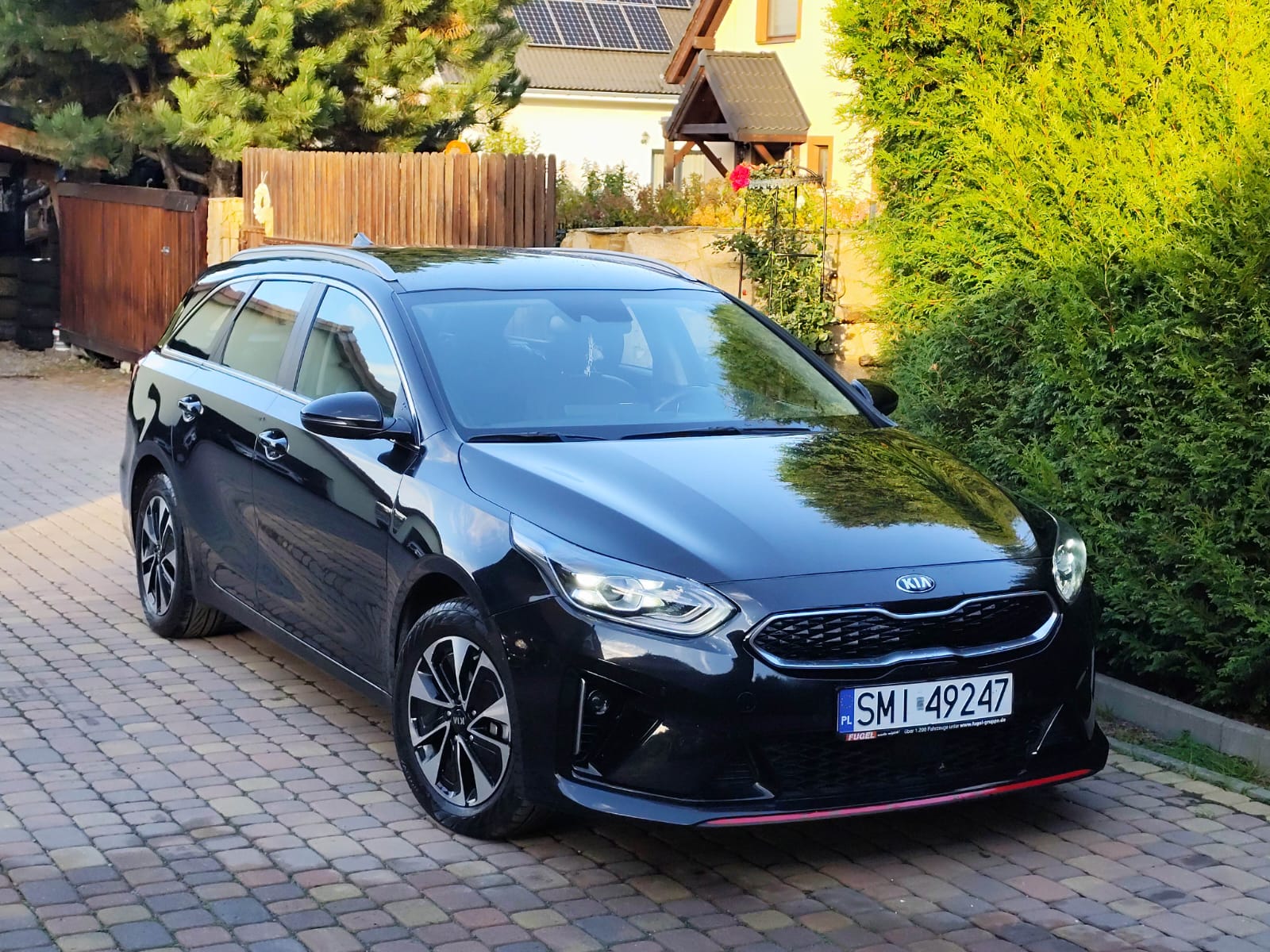 Kia Ceed 1.6 GDI PHEV XL DCT - zdjęcie 3