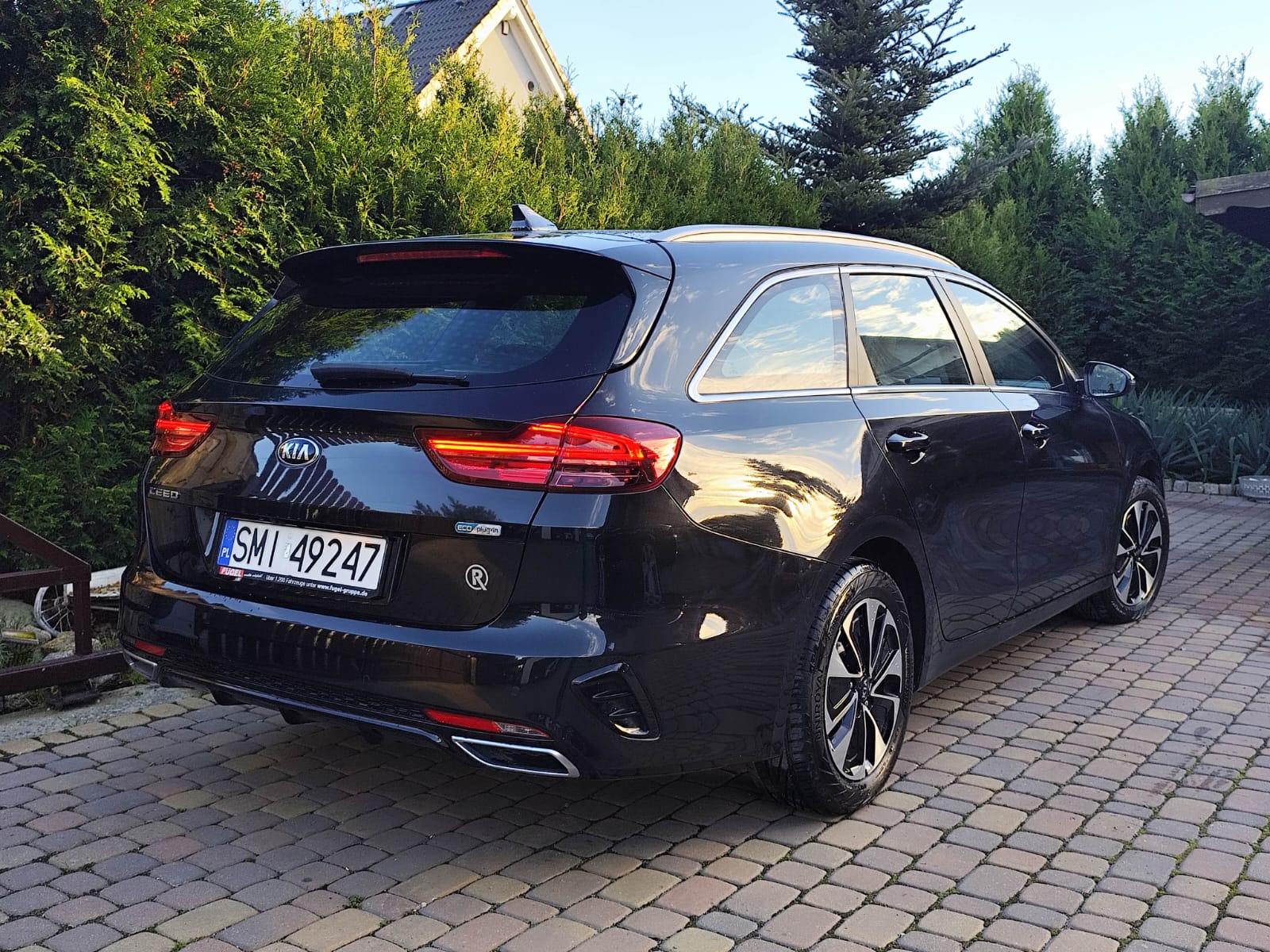 Kia Ceed 1.6 GDI PHEV XL DCT - zdjęcie 4