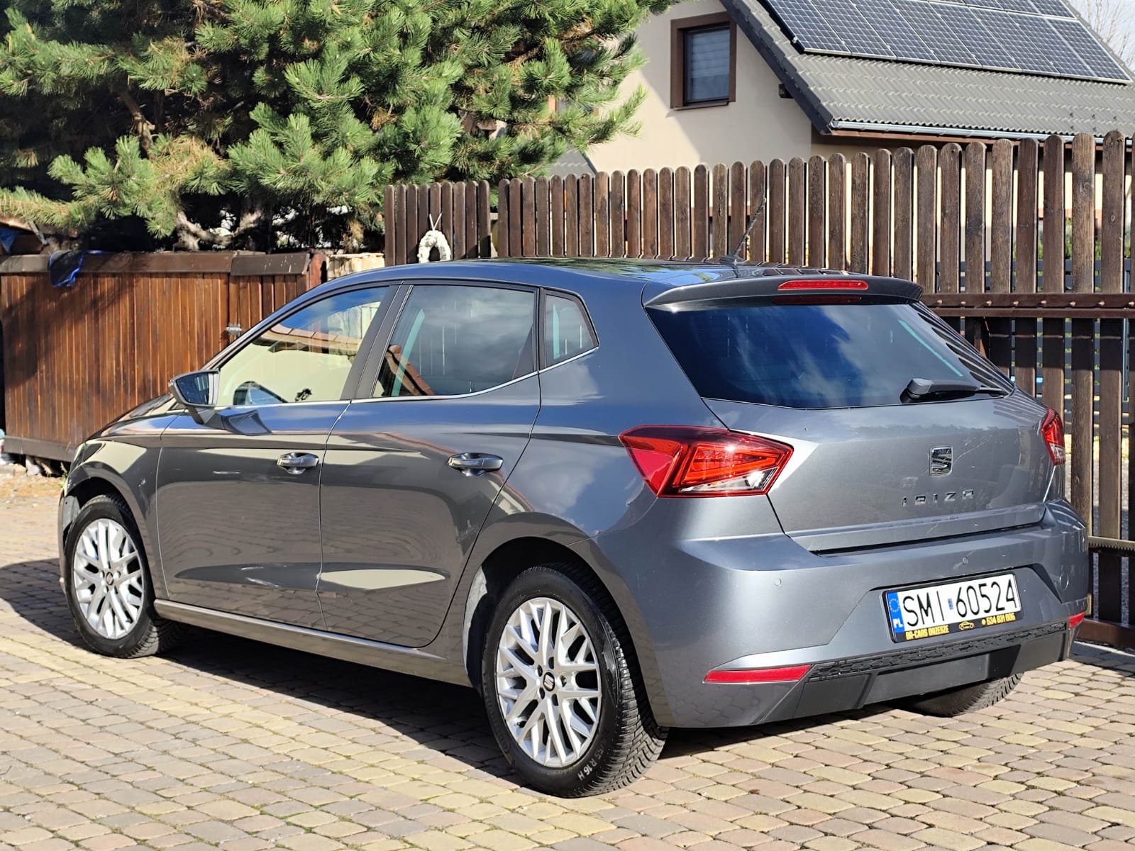 Seat Ibiza 1.0 MPI Style - zdjęcie 14