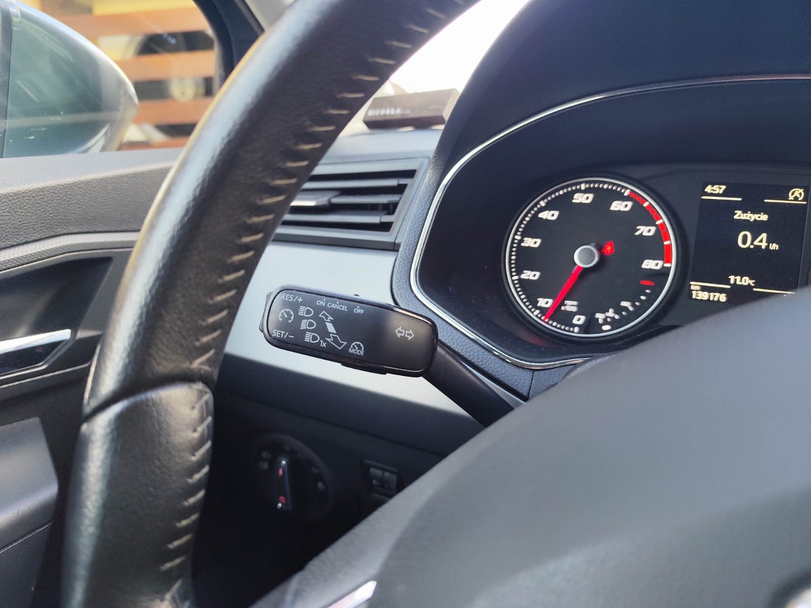 Seat Ibiza 1.0 MPI Style - zdjęcie 20