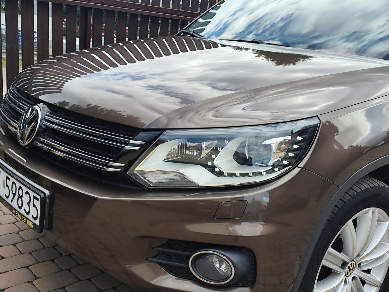 Volkswagen Tiguan 2.0 TDI DPF 4Motion Track & Field - zdjęcie 2
