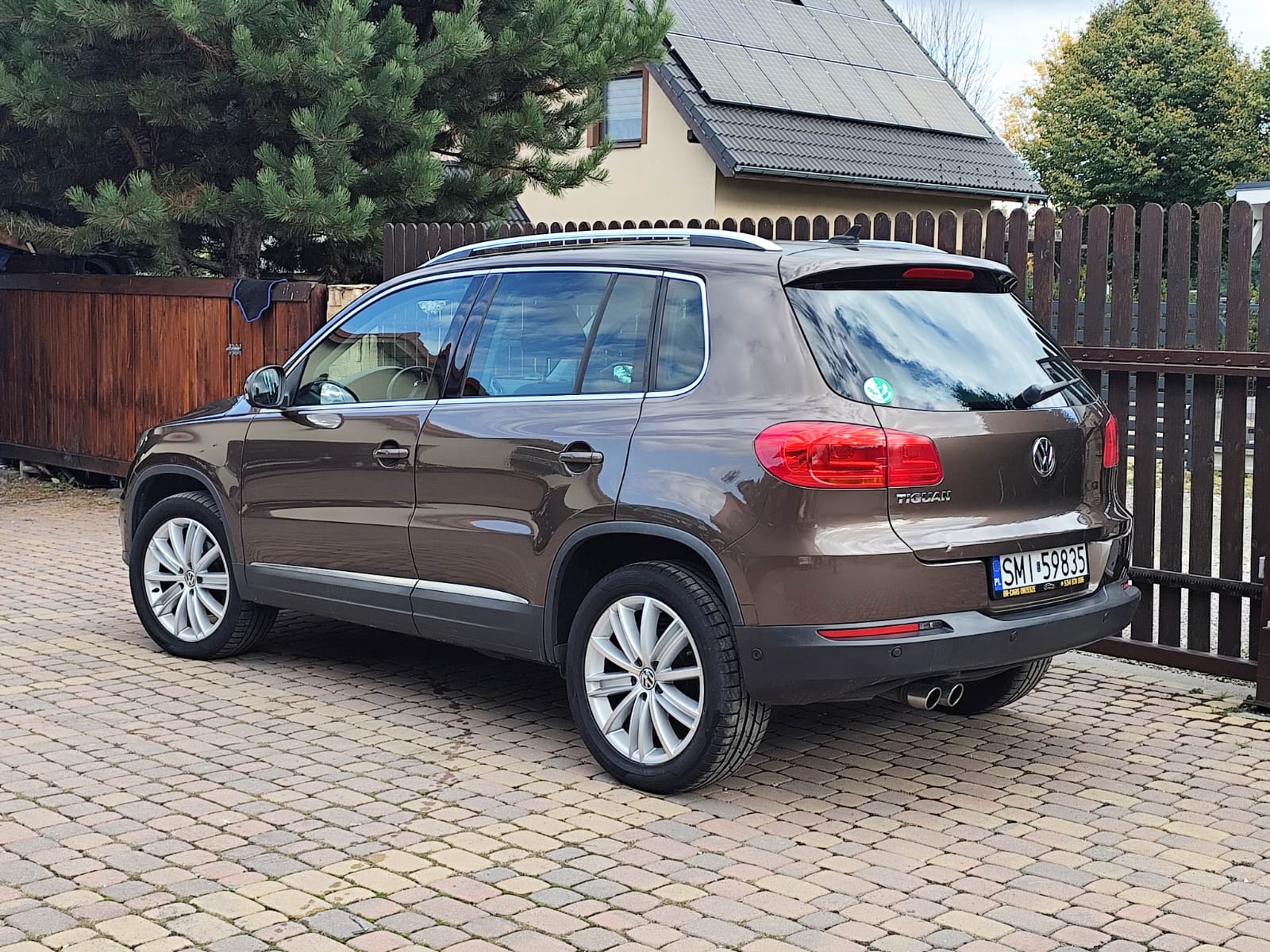 Volkswagen Tiguan 2.0 TDI DPF 4Motion Track & Field - zdjęcie 3