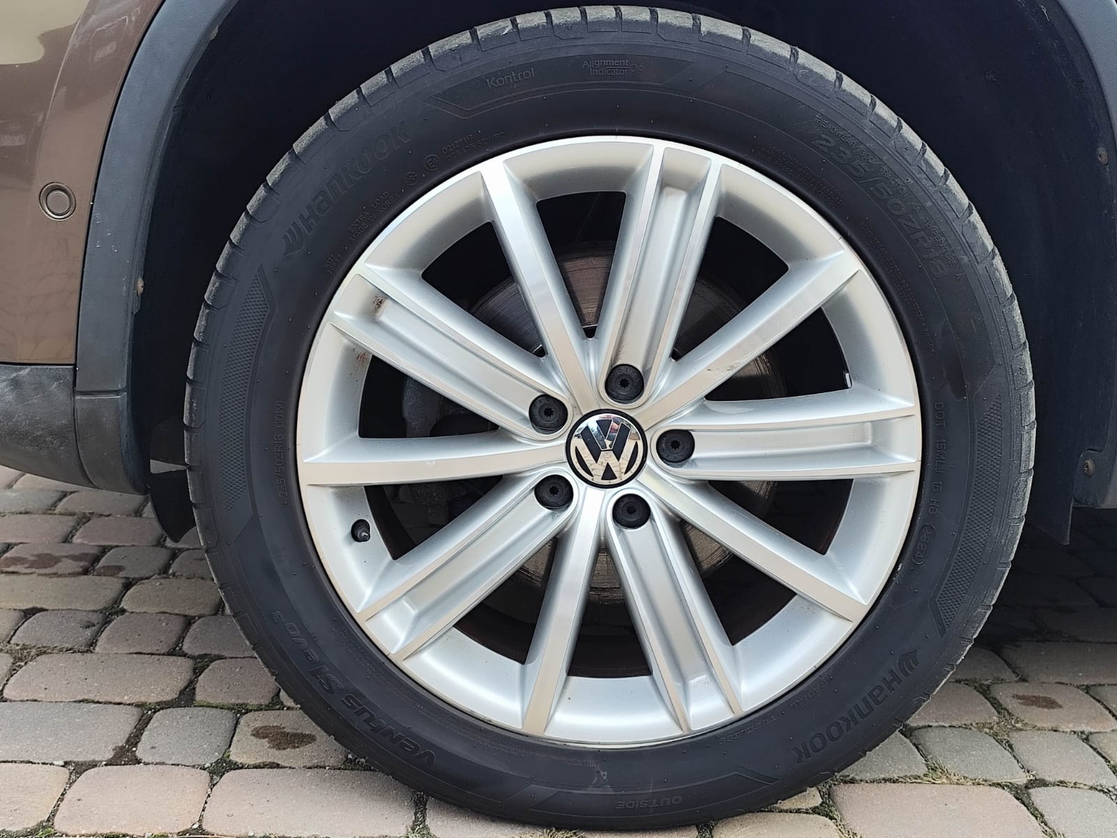 Volkswagen Tiguan 2.0 TDI DPF 4Motion Track & Field - zdjęcie 5