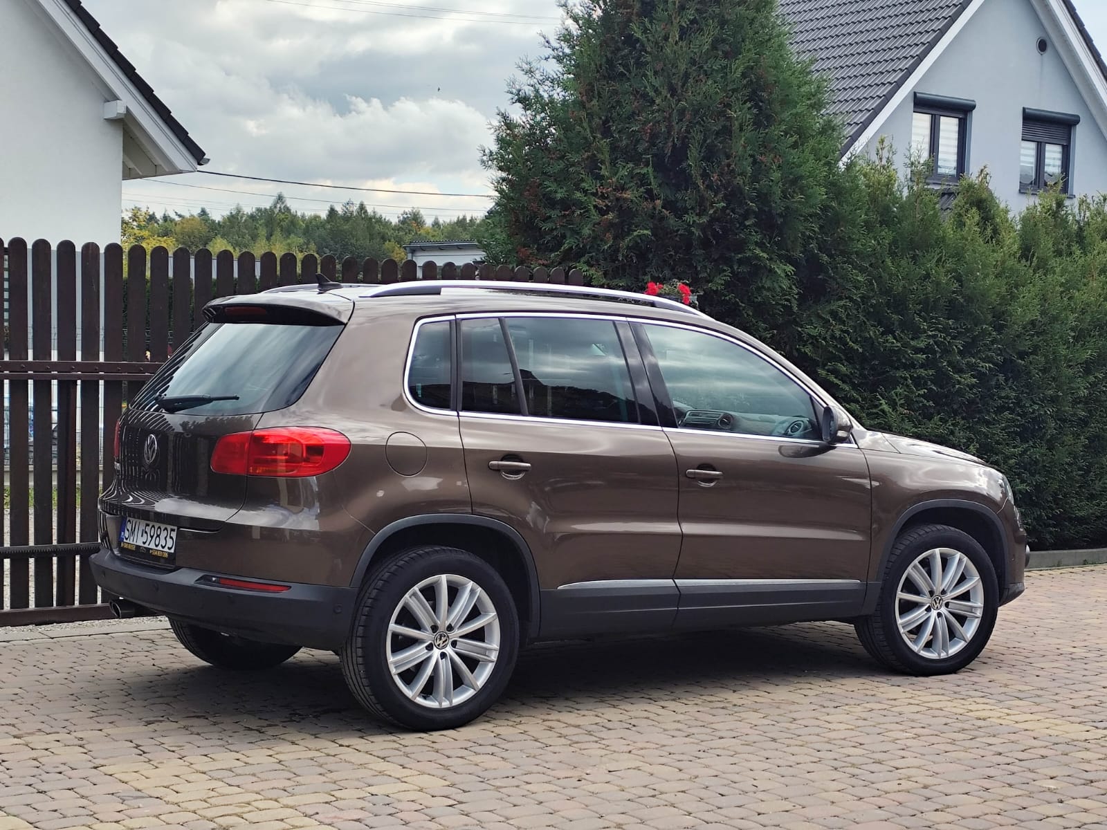 Volkswagen Tiguan 2.0 TDI DPF 4Motion Track & Field - zdjęcie 9
