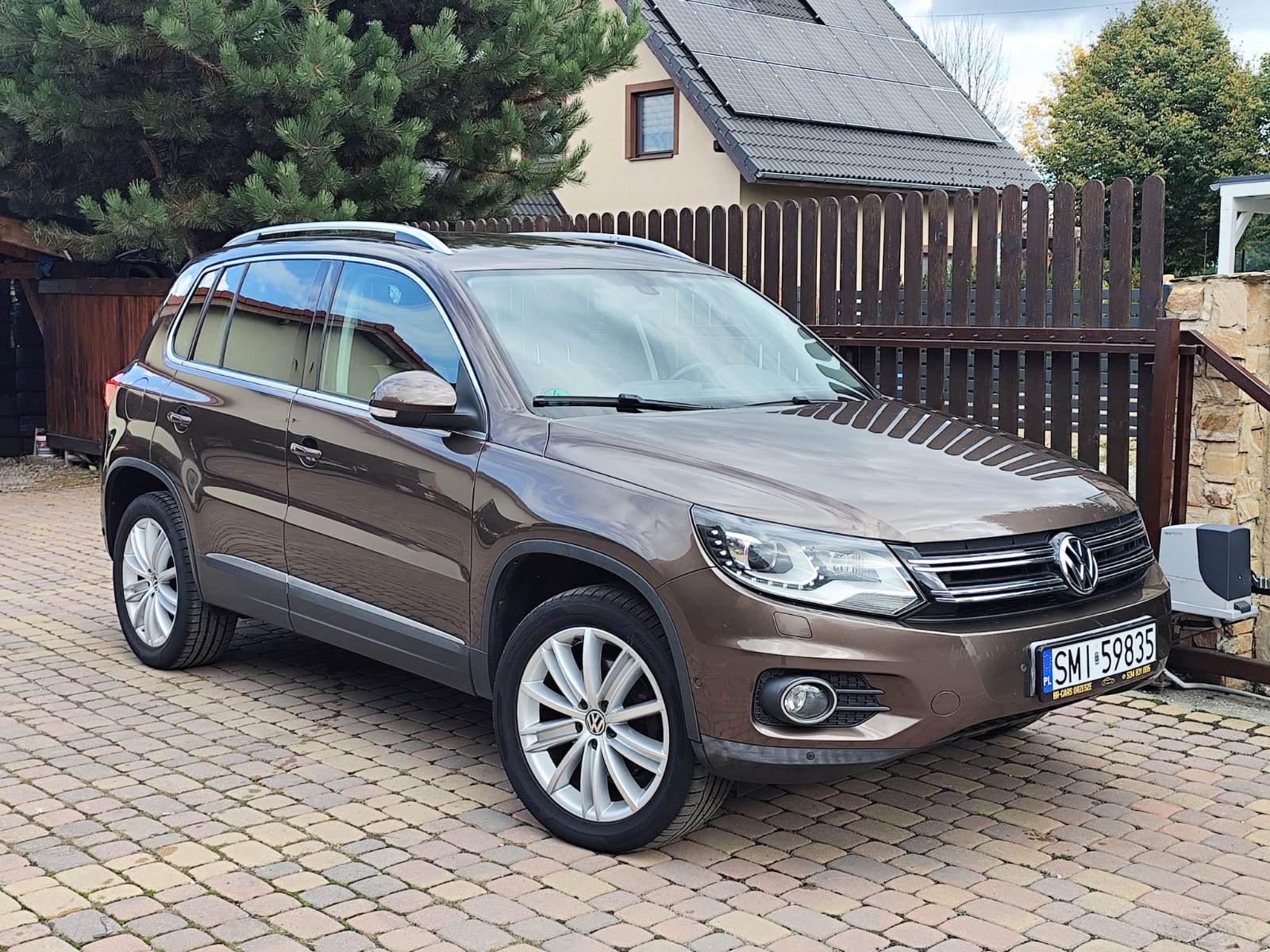 Volkswagen Tiguan 2.0 TDI DPF 4Motion Track & Field - zdjęcie 11