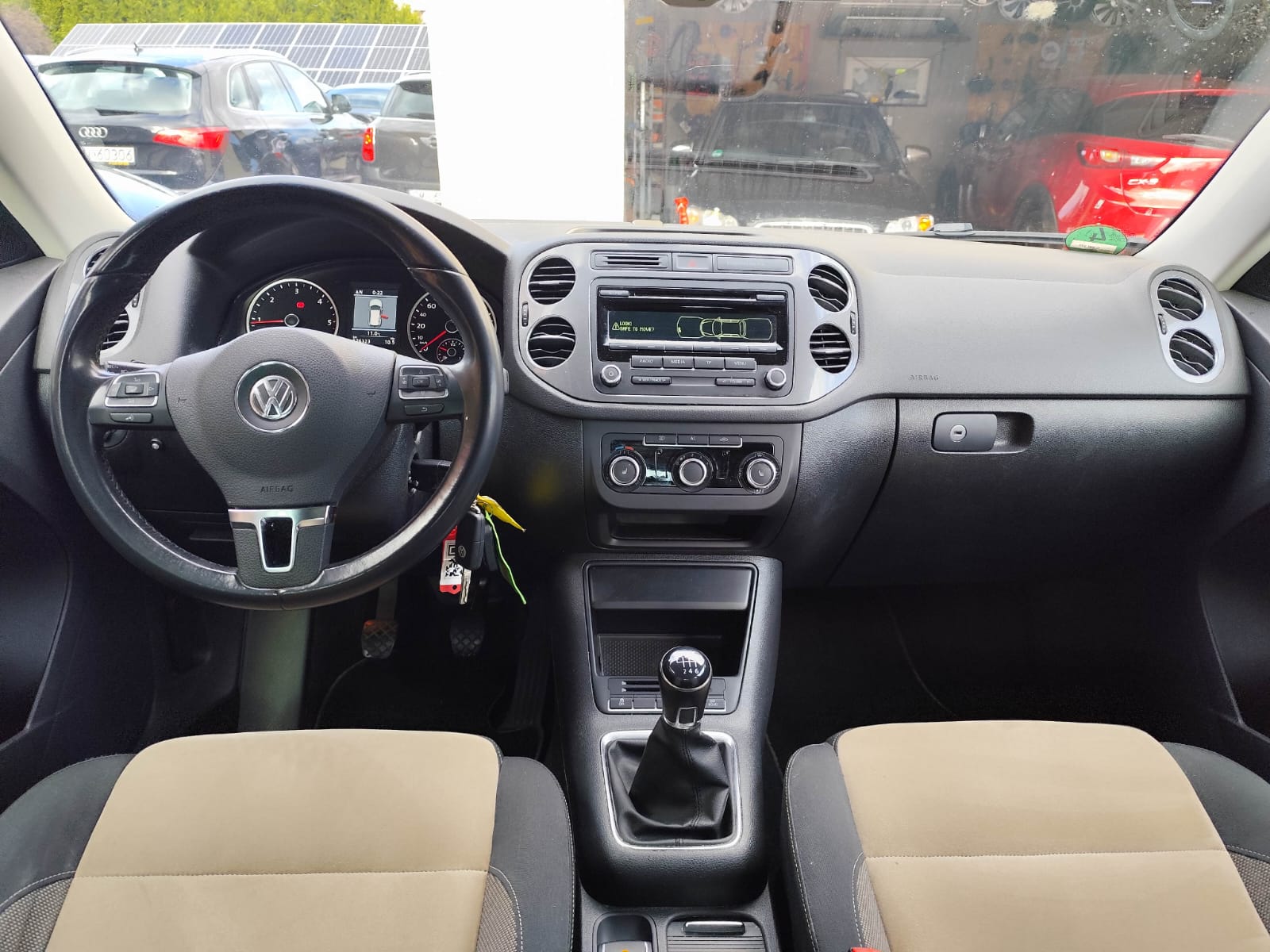 Volkswagen Tiguan 2.0 TDI DPF 4Motion Track & Field - zdjęcie 19