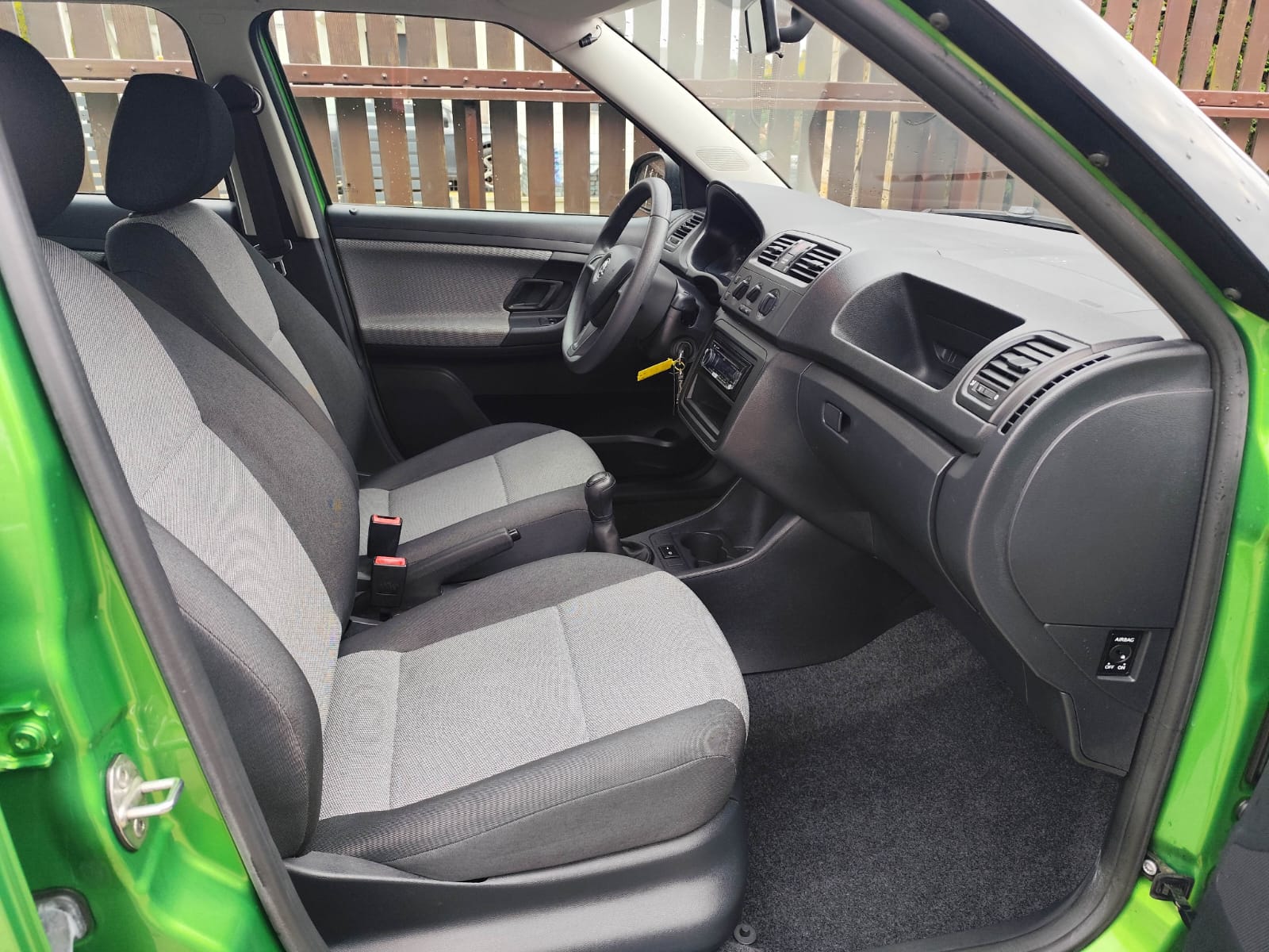 Skoda Fabia 1.2 12V Active - zdjęcie 14